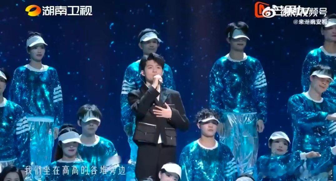 芒果有资源是真给新人声鸣远扬 看节目时还在担心这些有实力的新人以后会不会被埋没，