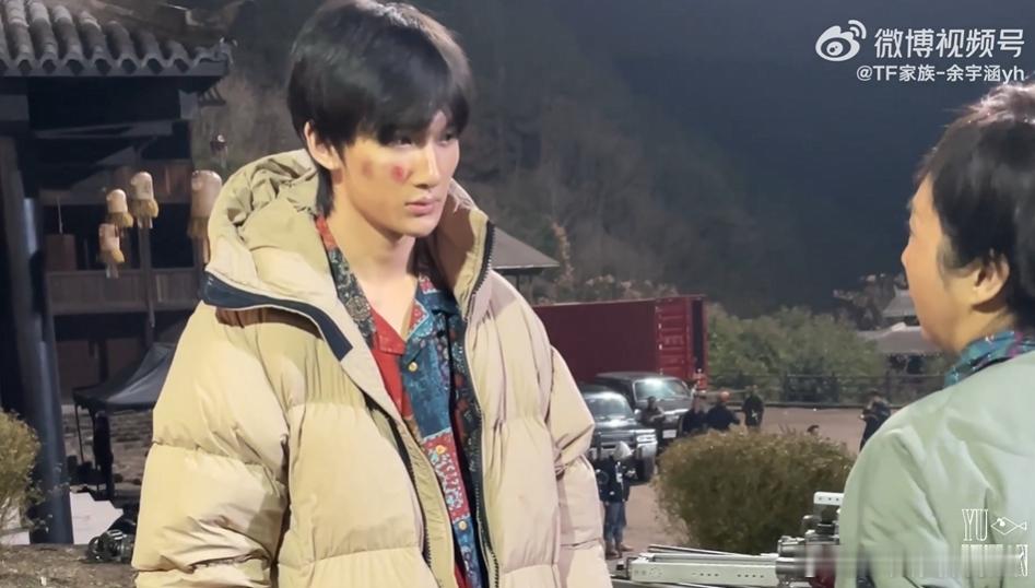 余宇涵记录汇报vlog第二期在镜头背后，余宇涵的每一份努力，都成就了他更好的未来