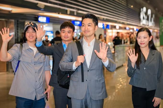 与黄循财同台！蒋万安抱回李光耀特别奖　蓝议员：柯文哲报名过未入围

梅花新闻网 