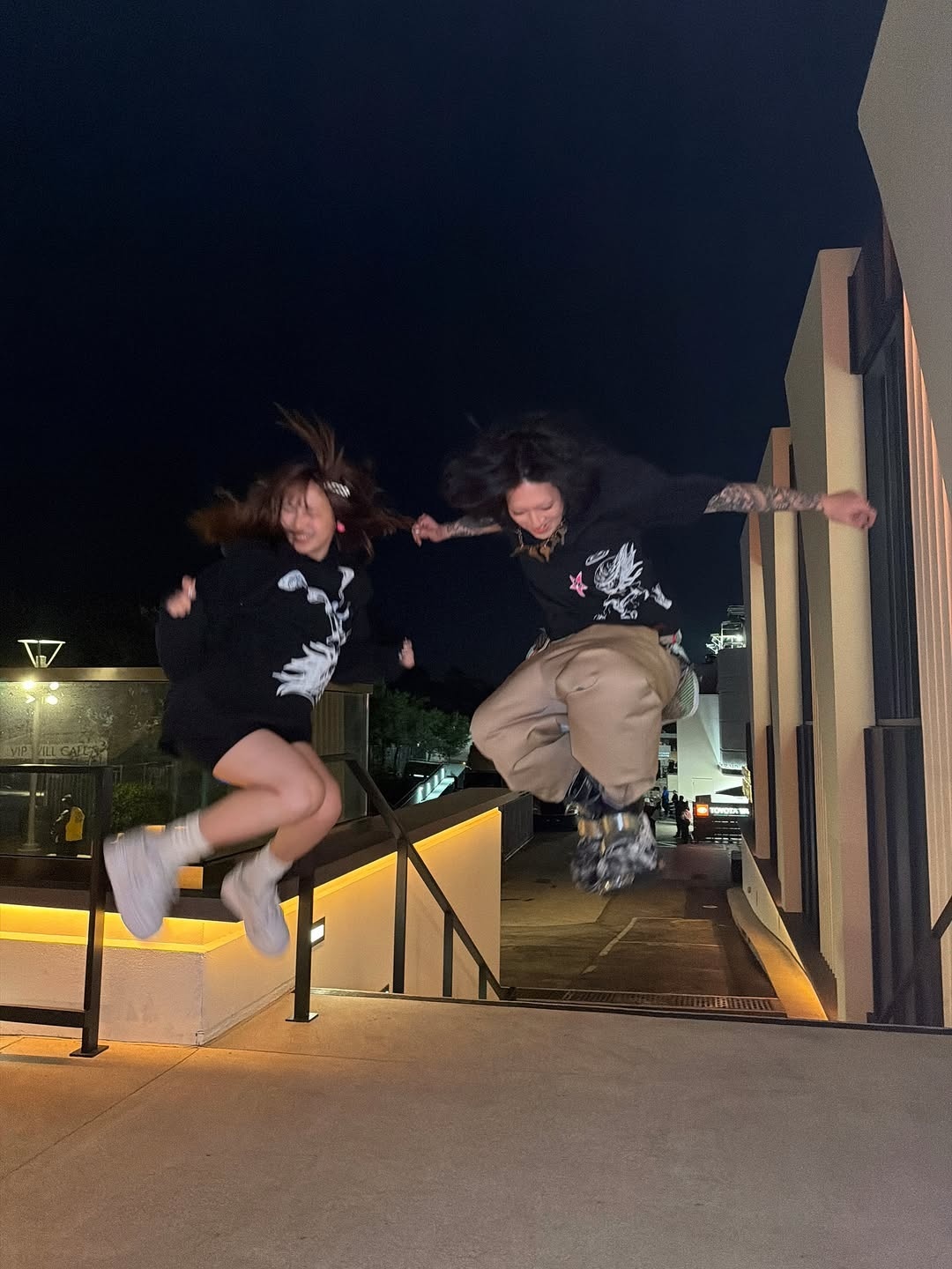 夜游YOASOBIyoasobi 开心到飞起。 