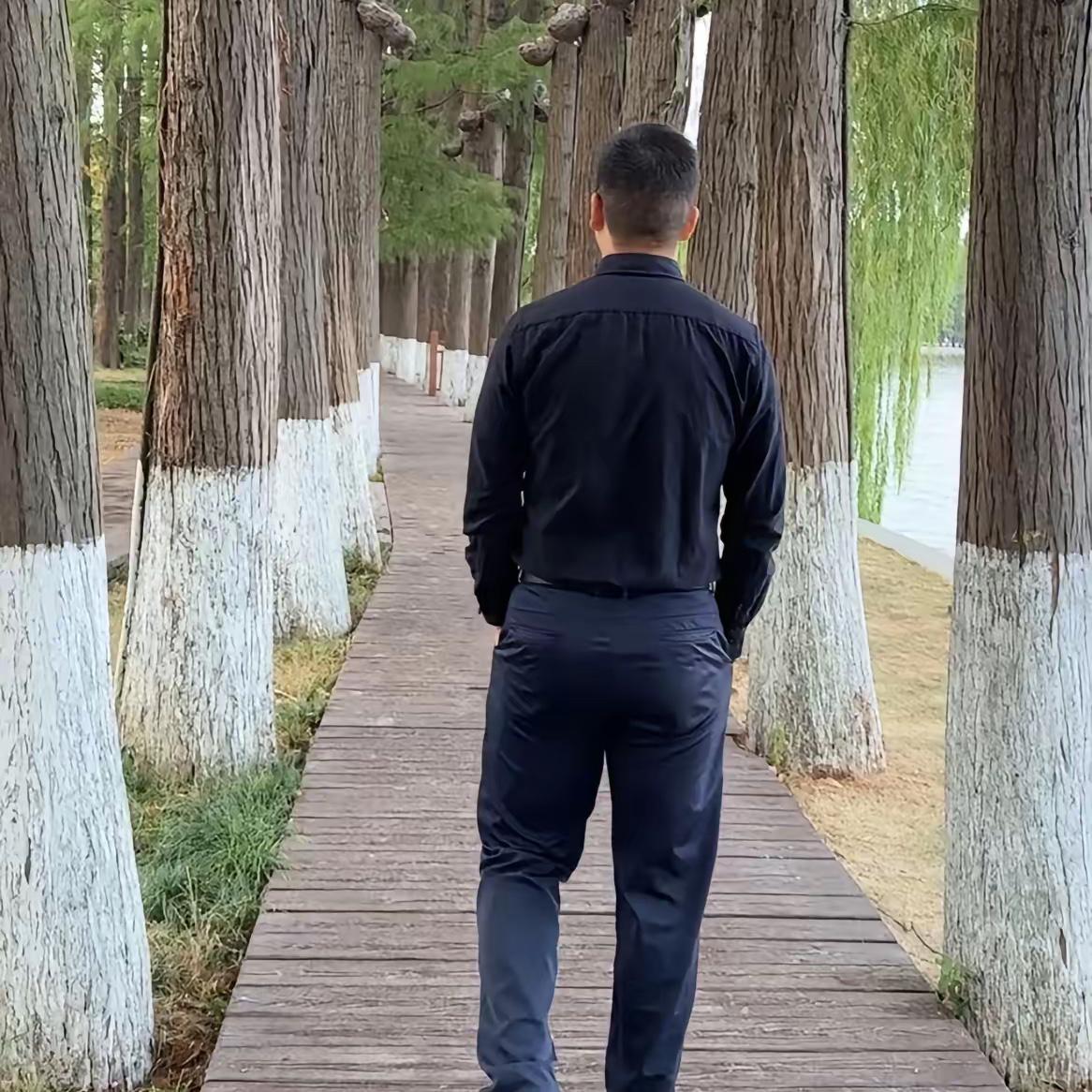 太感谢我儿子不婚不育了！
我今年63岁，退休13年，不用再上岗就业带娃，没有婆媳