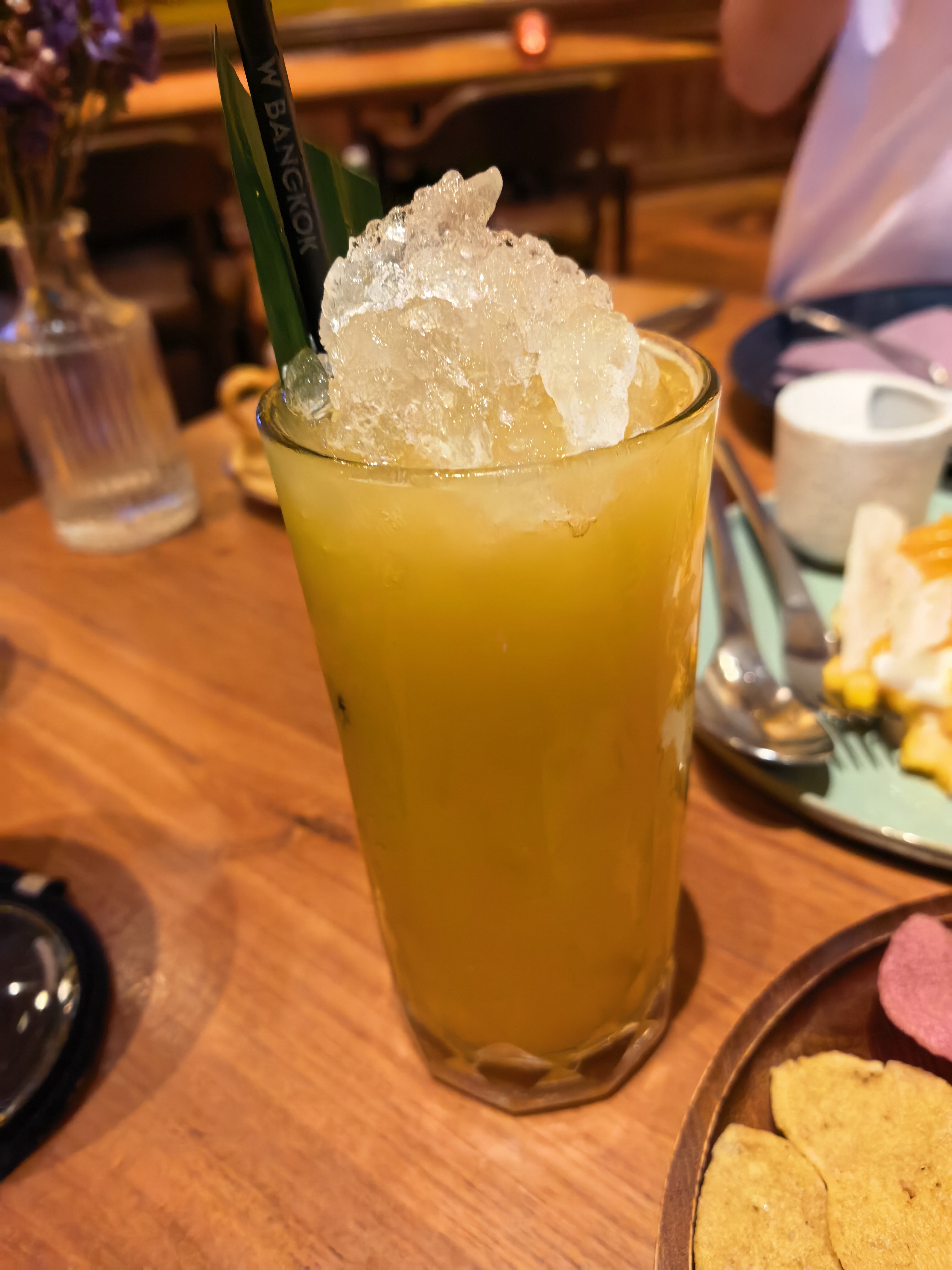 菜没来，酒先到了 