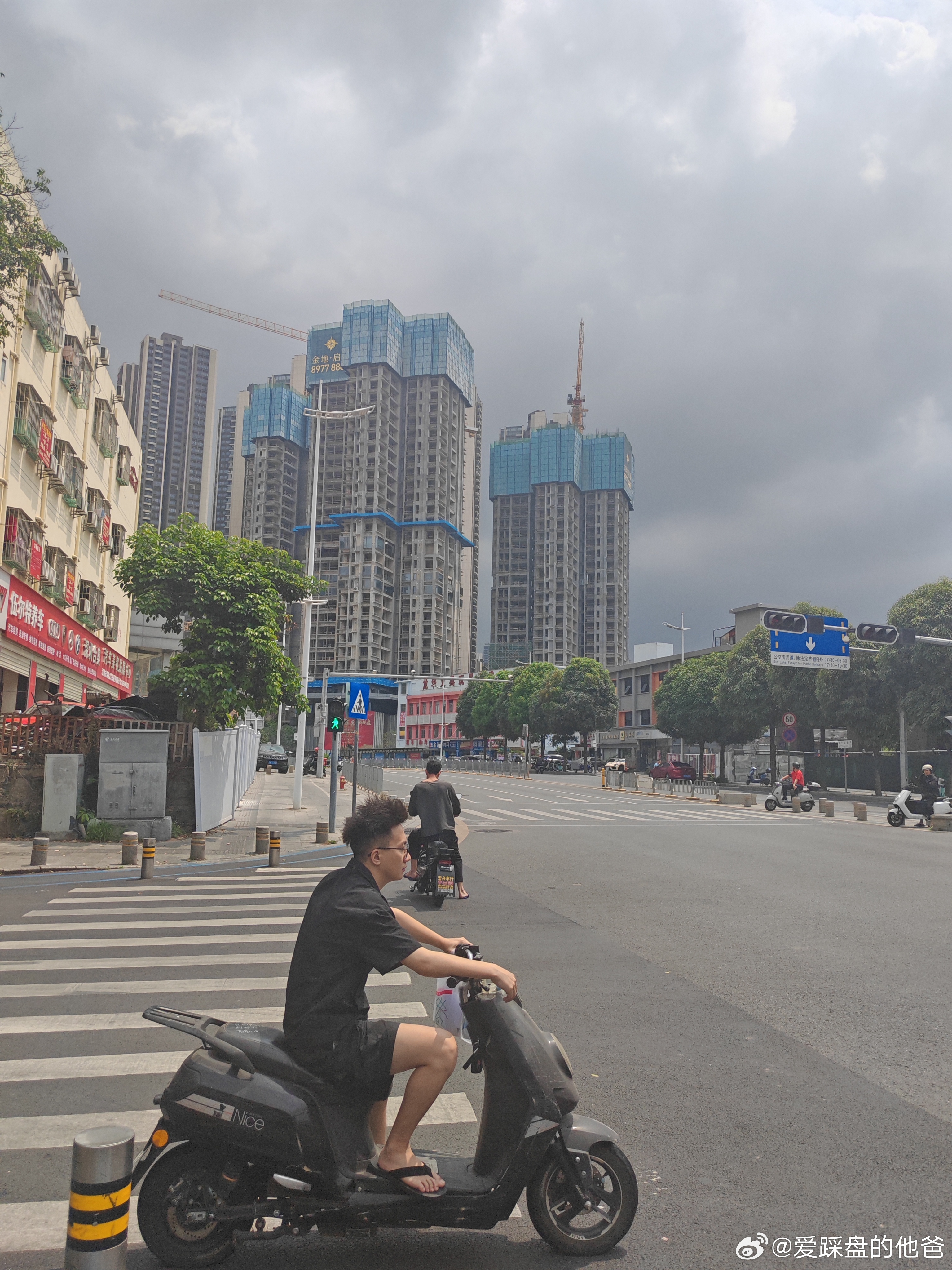 金地的新房，学位也不差，咋就没人要呢？