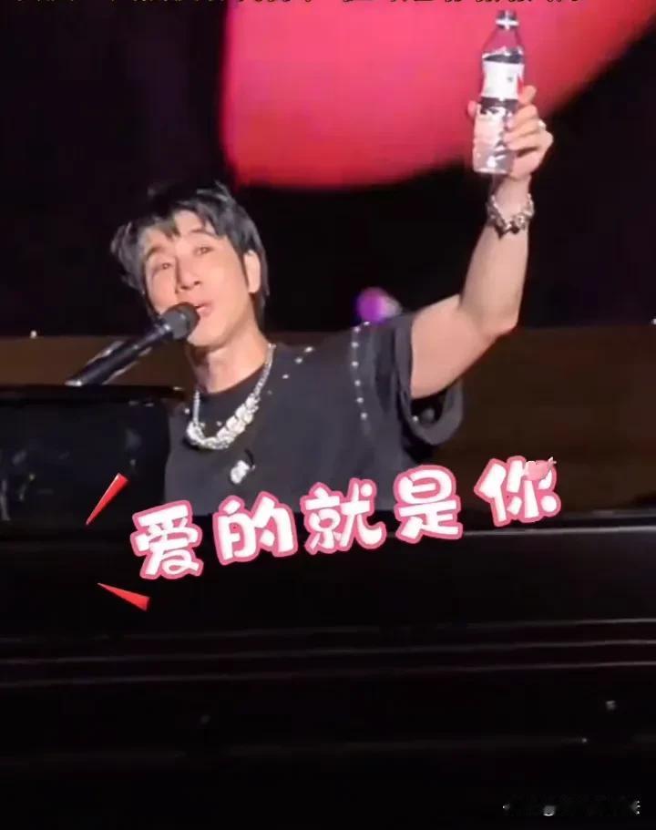 王力宏，让人泪目了！

9月26日，王力宏意外引发热议，原因是他9月份演唱会视频
