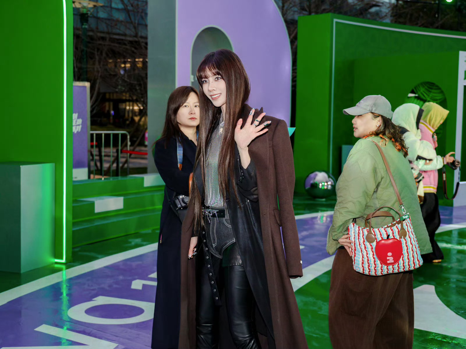 宋妍霏Y3K造型杀疯了宋妍霏又换新风格了宋妍霏这才是百变女王天花板👑 新年上海