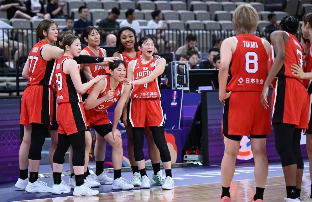 半决赛我们很难说一定能战胜日本女篮

刚刚日本女篮已经战胜了新西兰女篮！

1⃣