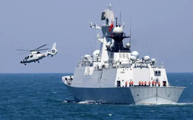 荷兰军舰窜航台海：把大国克制当成无底线纵容
 
荷兰的军舰跑来台湾海峡，你说这是