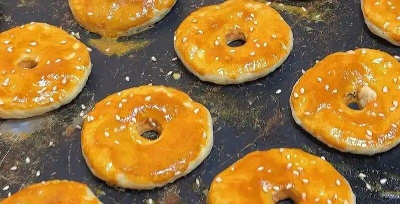 宁波柴桥老式光饼是旧时平价美食 宁波柴桥老味道光饼源自戚继光抗倭时期，古时是戚家