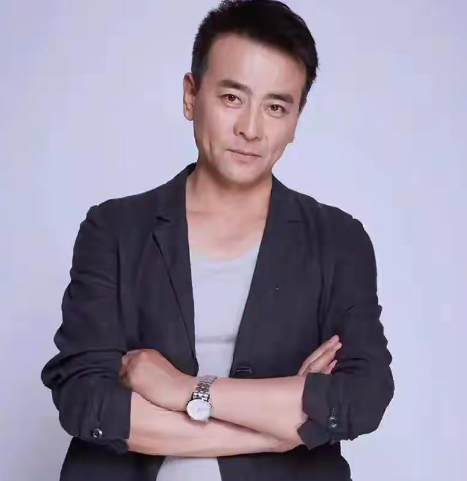 演员罗钢：娶小23岁郝蕾，陪娇妻战胜家族遗传病，48岁老来得子！
娱乐
