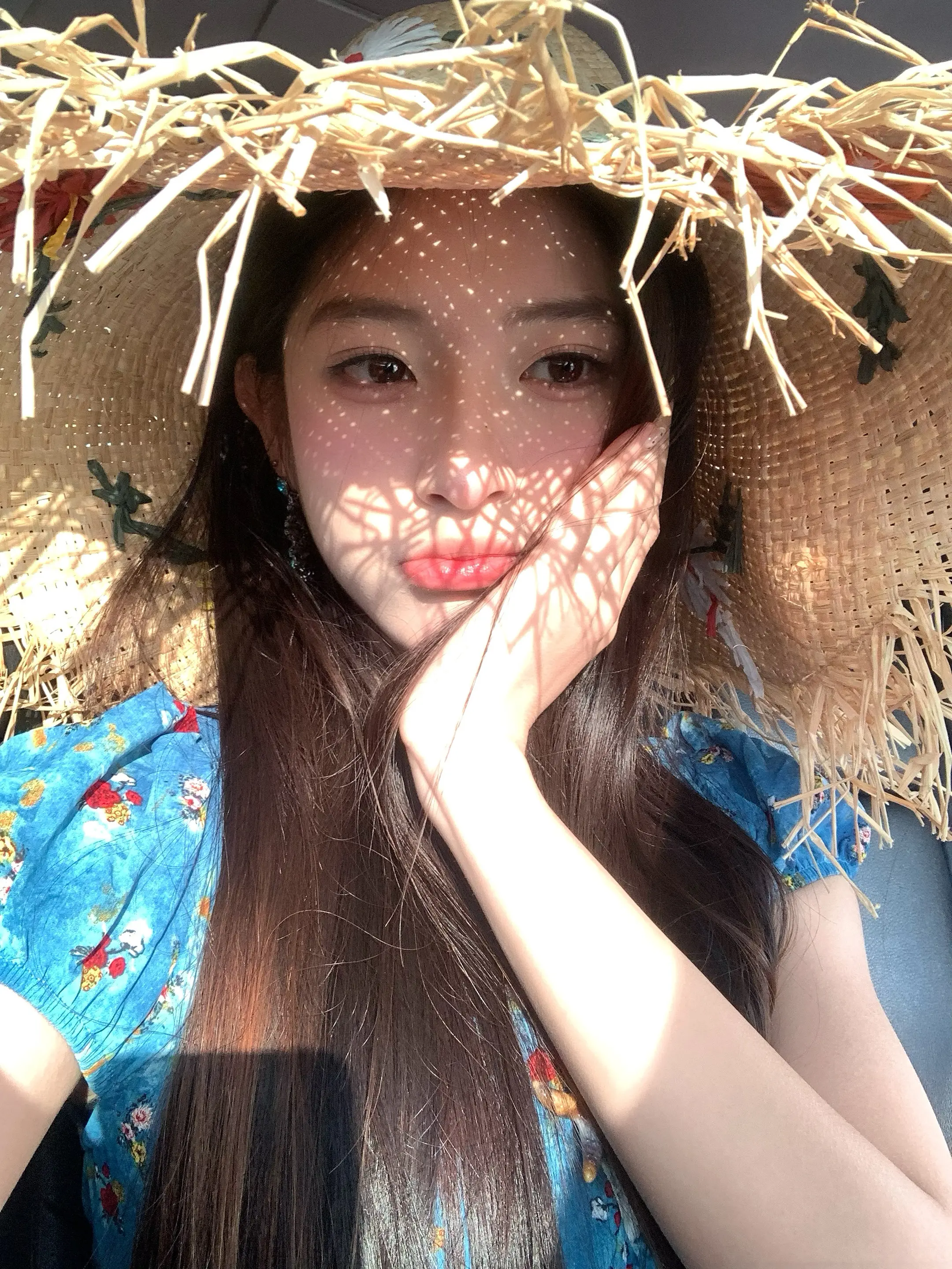 阳光 洒在 我的周围