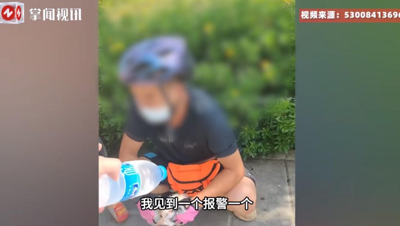 “干得漂亮！”近日，云南，一男子在街头因为手头拮据而乞讨，被路人发现后拍视频怒怼