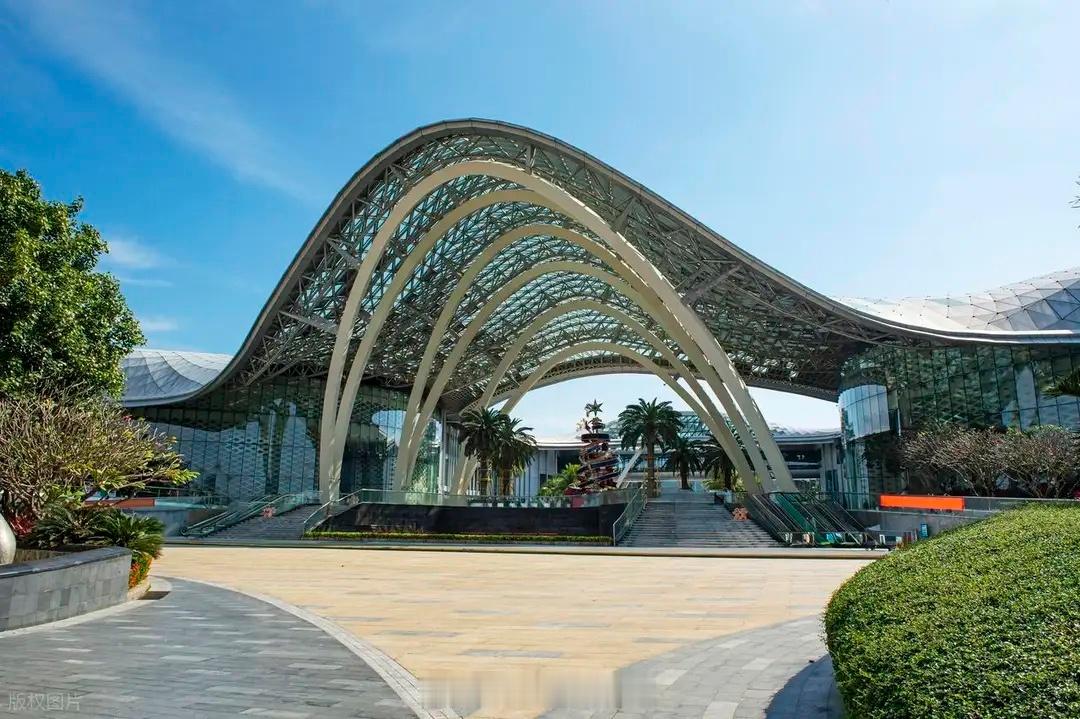 【行业/板块/题材概念消息点评】猛料三：财政部等五部门联合印发通知，完善免税店政