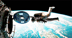 每天一条冷知识 空间站失重不是指“失去重量” ，航天员在太空中处于失重状态，是因