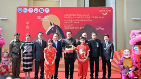 感觉泰国已经悄然成为一个“华人国家”了。

说白了，现在去泰国走一圈，你会发现一