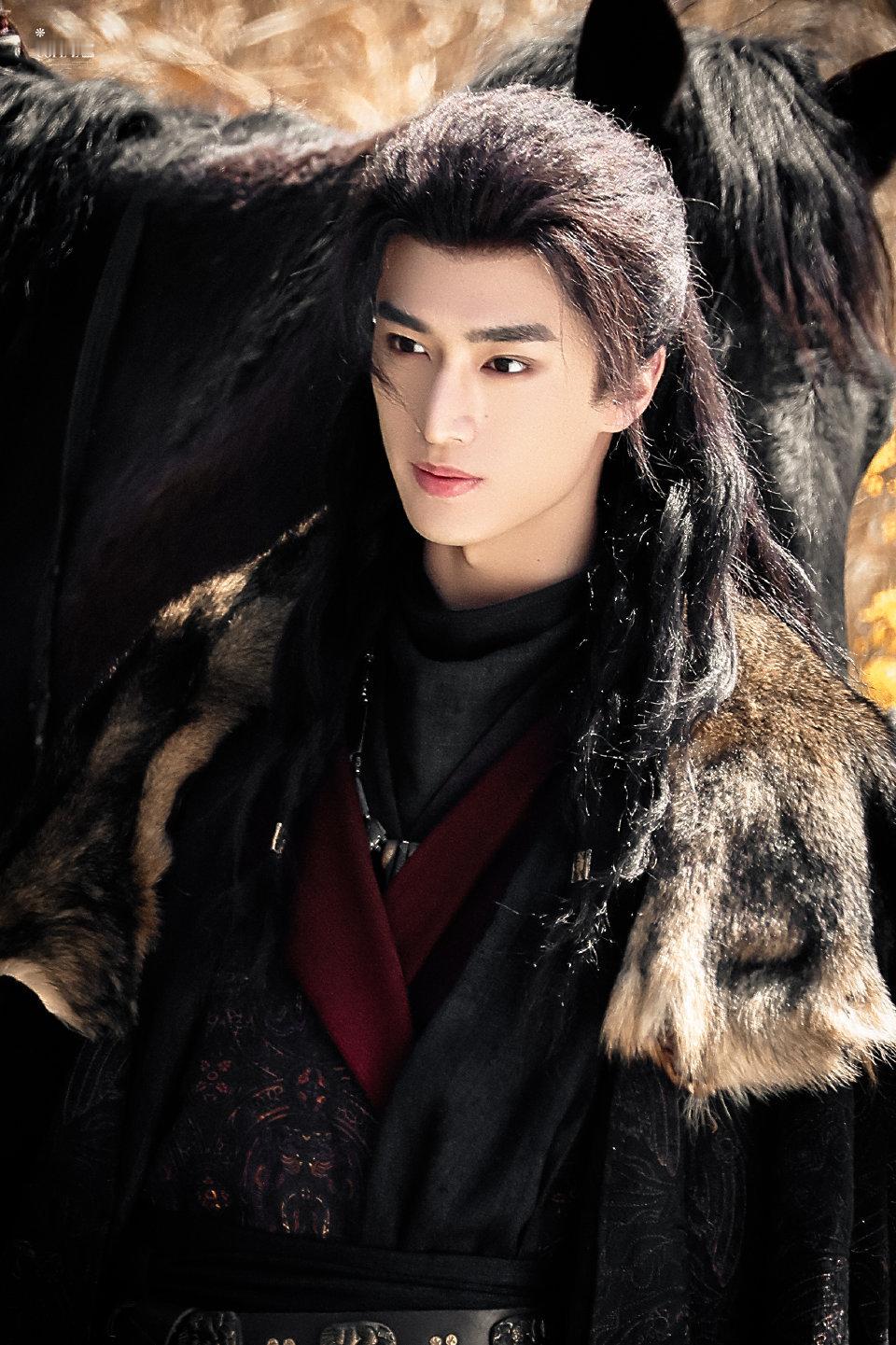 张康乐 zkl张康乐冰湖重生 “在某个不知名的角落许你岁岁平安”