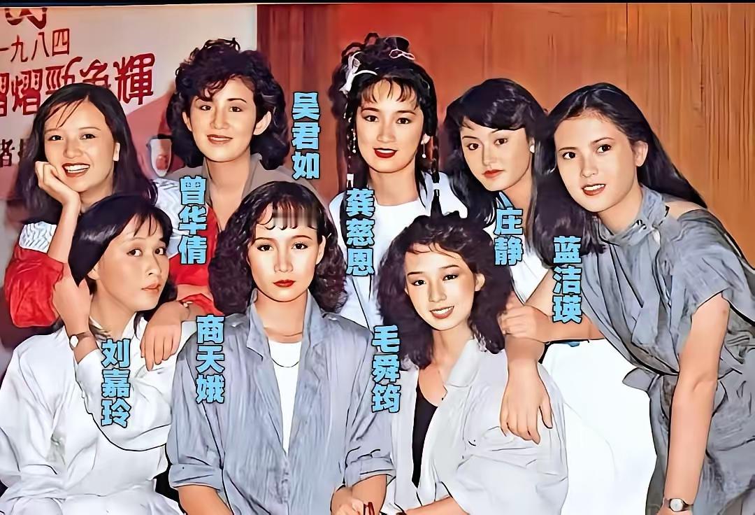 这张照片，把所有人的颜值都降了一个档次[捂脸]