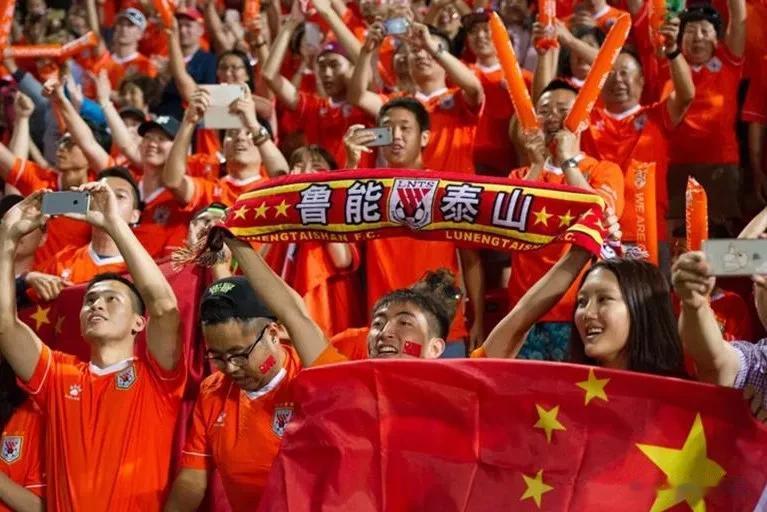 也该放下卫冕包袱了，胜败乃兵家常事，山东泰山足协杯决赛0:1憾负上海申花，无缘足
