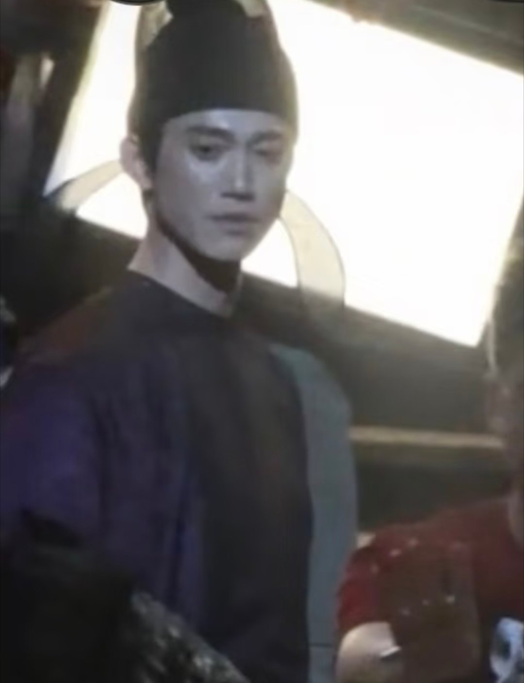 吴慷仁进组《祝姑娘》，造型挺适合。 ​​​