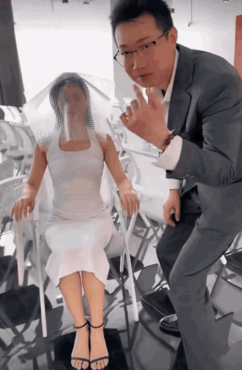 男子娶机器人做老婆？