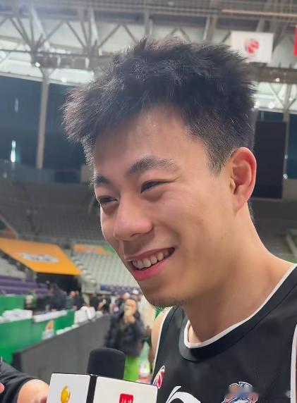 赛前踩场训练结束后，张镇麟在接受采访时坦言，对面阵中站着的都是曾与自己并肩作战的