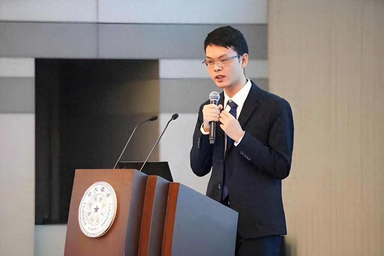 美 AI 公司为攀附特朗普，竟公然反华递 “投名状”！清华天才忍无可忍，以离职硬