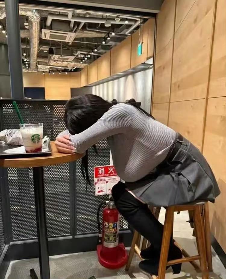 早起的鸟儿有虫吃，早安