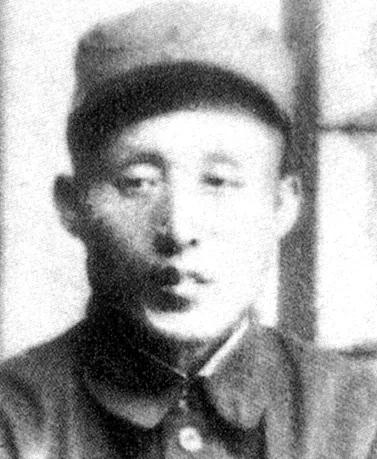 一名抗联军长私自离队，身上带着短枪、伪币和六十余两黄金；五年后，他没有投敌，也没