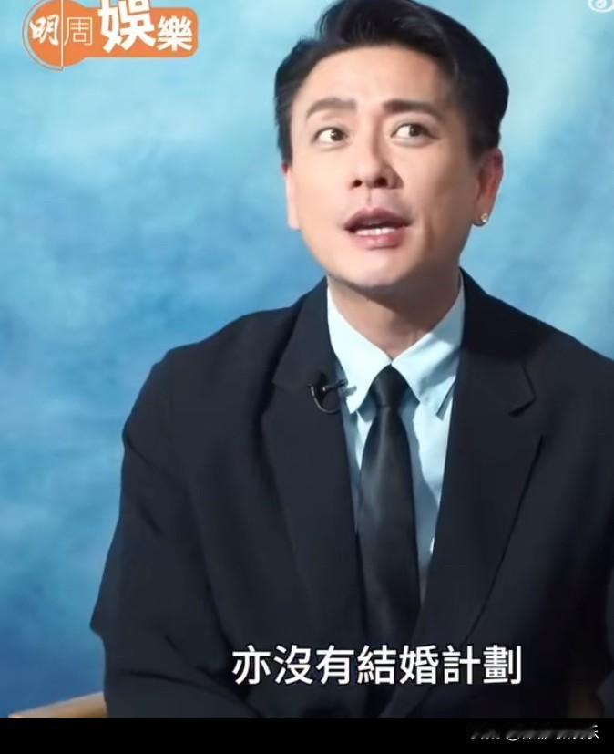 黄宗泽突上热搜。

上热搜的原因不是因为恋情。

也不是因为胡杏儿，而是因为她妈