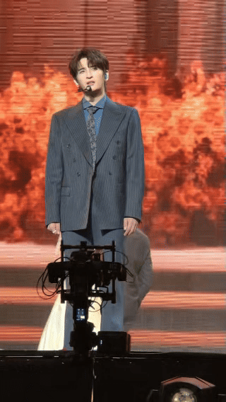 张远张智霖合唱嘉宾张远张智霖演上情敌了我去！！！！为啥不提前告诉我张远广州演唱会