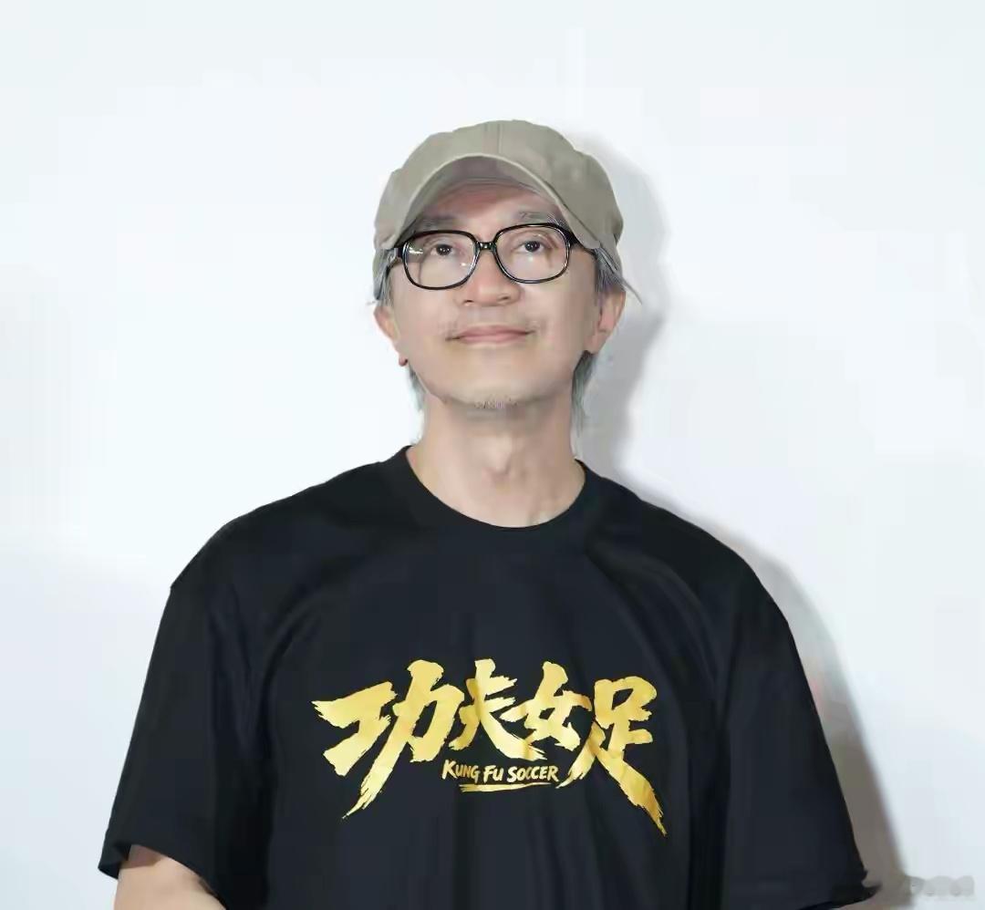 感觉周星驰一直清清爽爽没有登味儿一直觉得周星驰整个人清清爽爽，完全没有娱乐圈里部