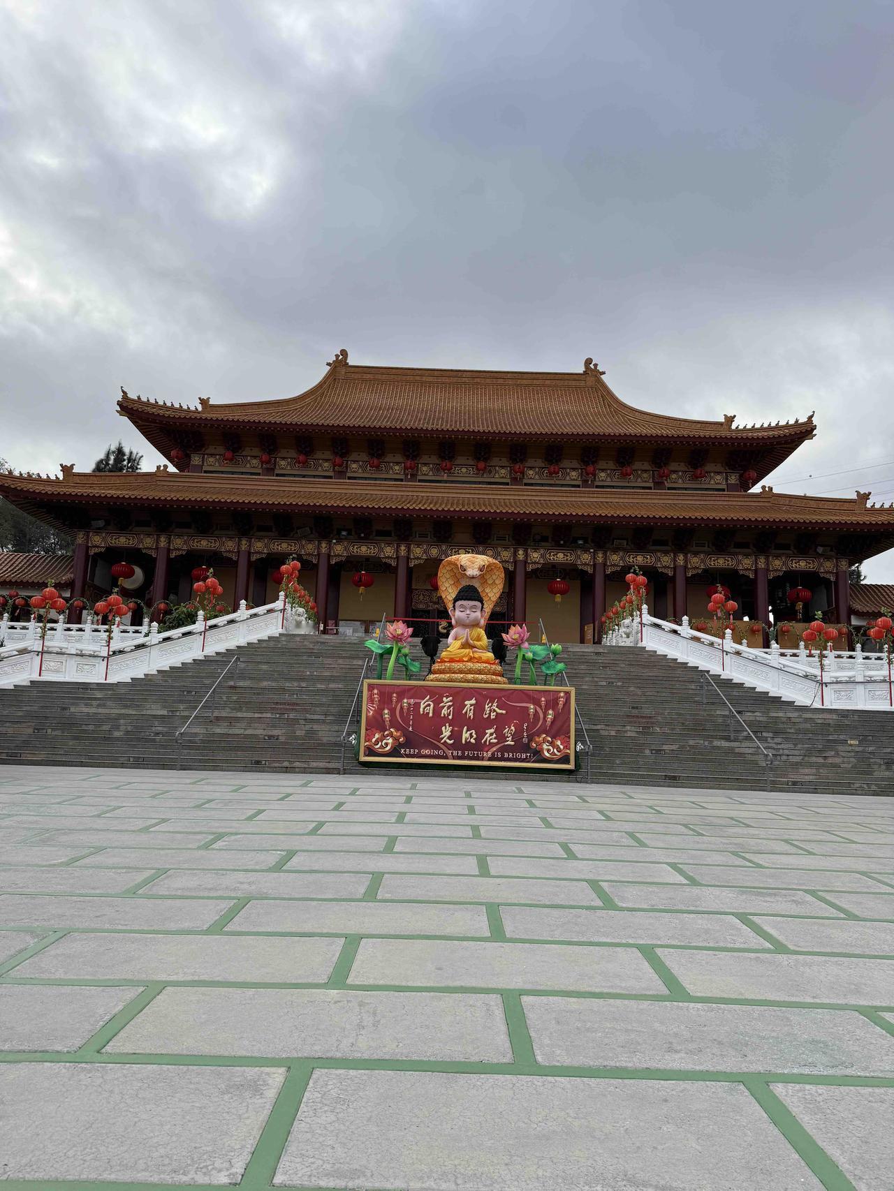 【佛教起源说】佛陀出生地在今天的尼泊尔；佛教起源于喜马拉雅区域，相当于今日的西藏