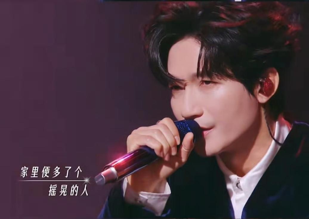 天赐的声音太会组搭档了，陈楚生和张靓颖合唱是强强联合，绝对的1+1大于2！
今晚