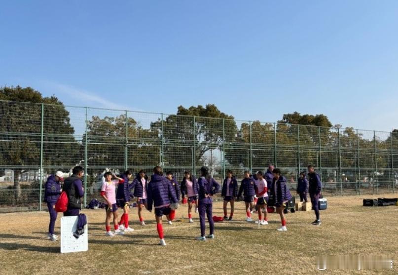 🎉【足球快讯】 中国U17女足 出征日本，海外拉练开启新篇章！⚽据足球中国官方