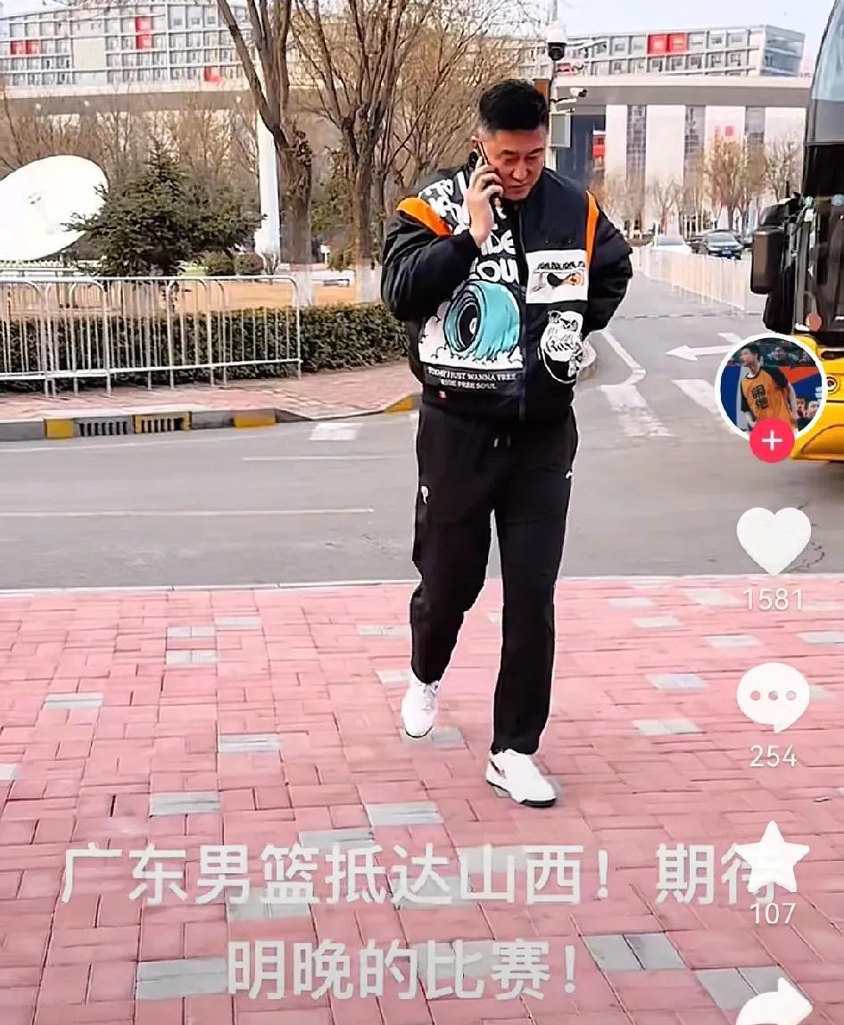 广东到山西看点多，胡明轩粉丝多，库克跟队学习，二飞才是真正回家

广东队到新疆，