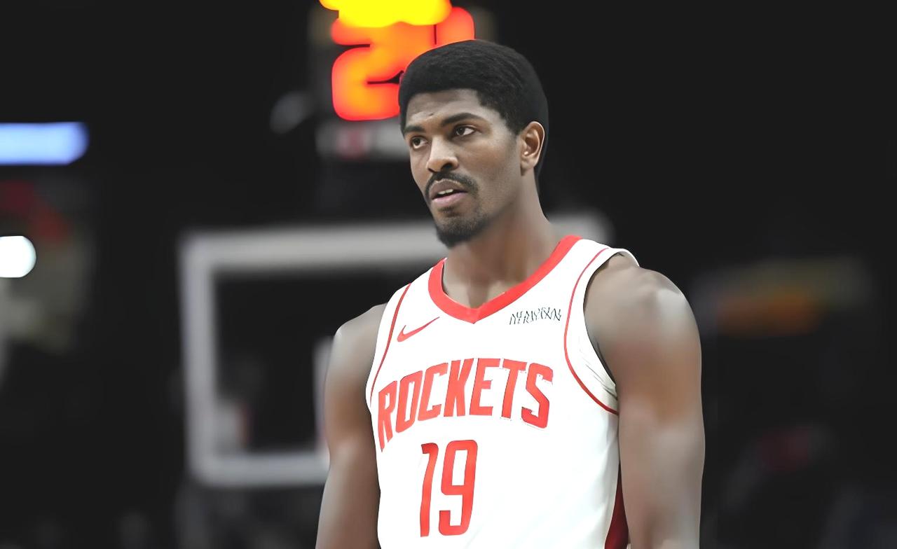 勇士签约火箭悍将内威，发展联盟场均18分6篮板。

今天凌晨，NBA传来一条消息