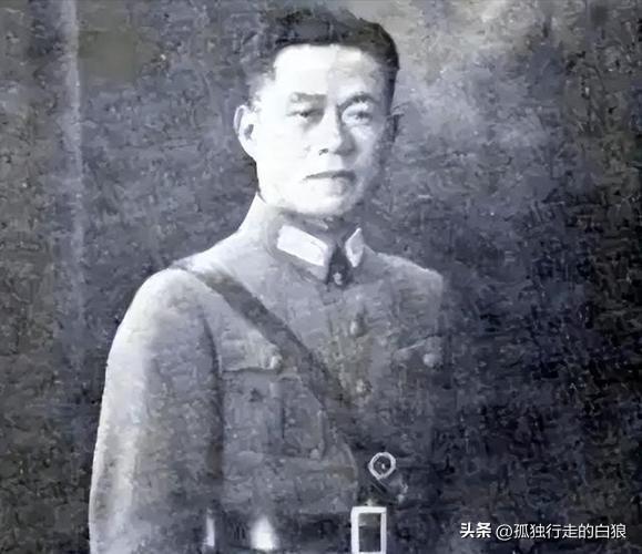 1978年，邱国渭跑了四趟美国，把三个女儿，分批送到美国，最后自己也留在美国
