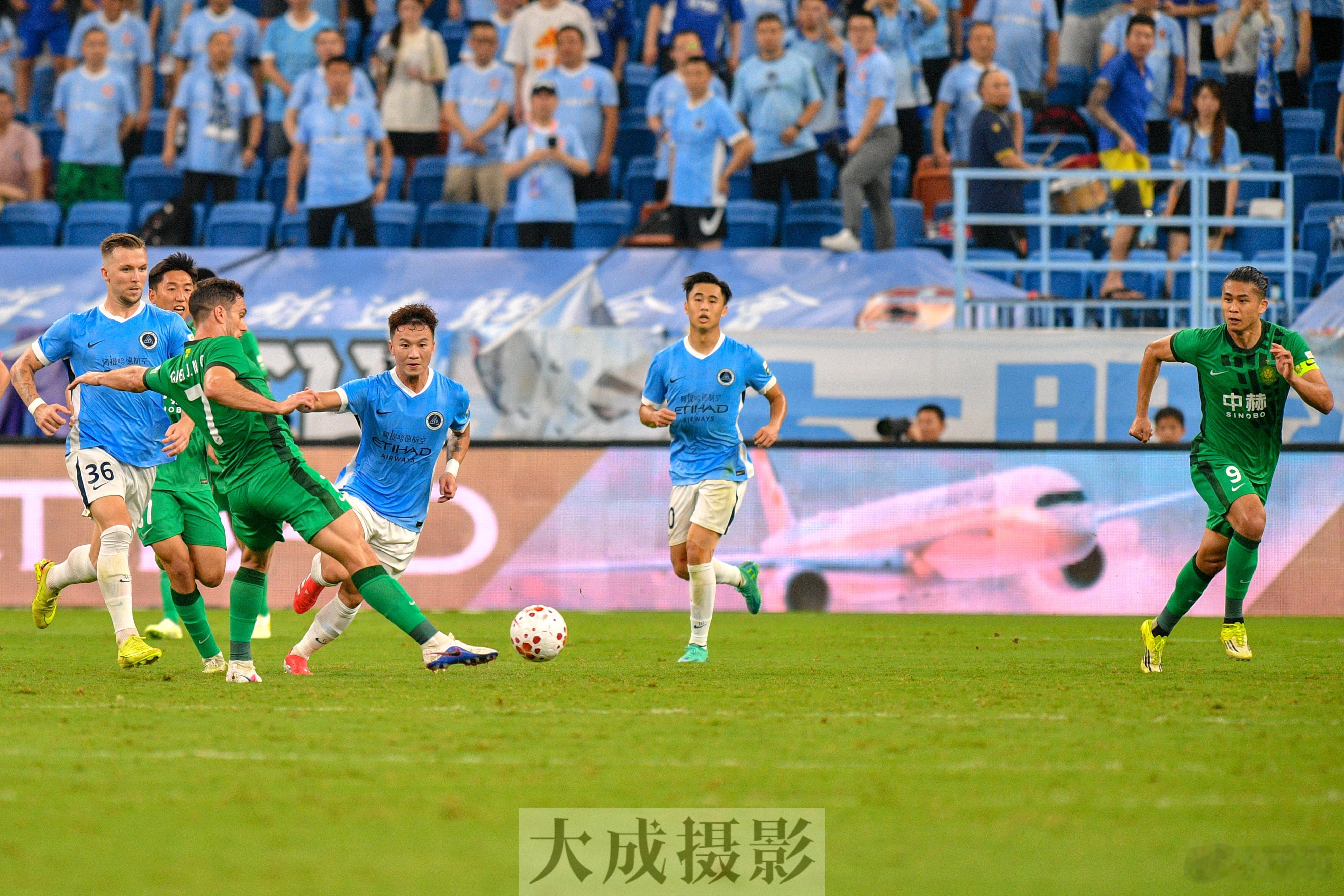 深圳新鹏城 我的黑幕群群友发表的赛后评论。：这个赛季也才踢了7轮，今晚申花赢球后