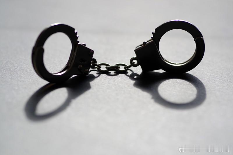 男子欲杀第三者因吃面被发现后获刑 湖北潜江男子黄某发现妻子鲜某与邹某自2021年