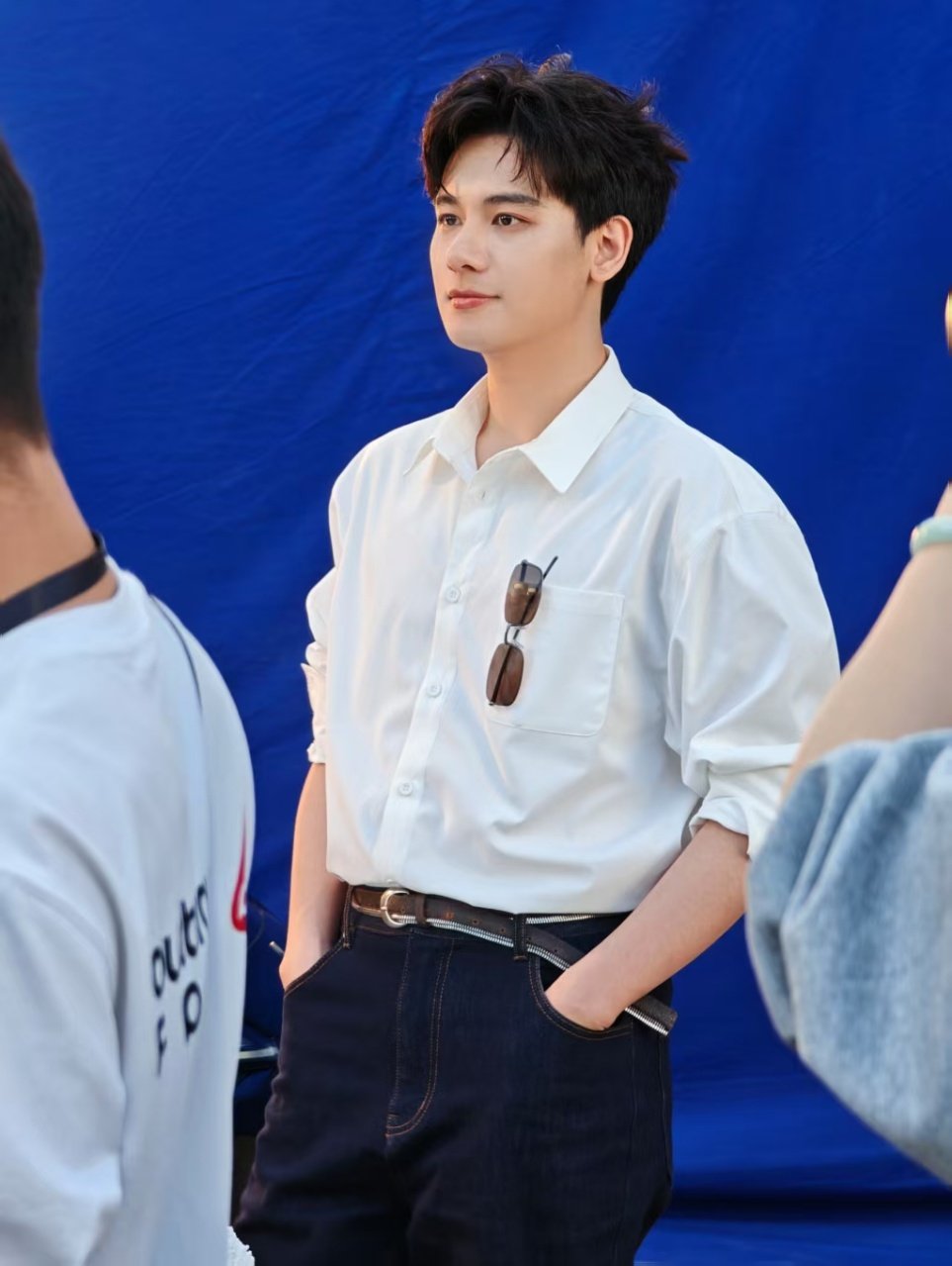 没想到在深圳街头也能偶遇胡先煦本人好帅啊啊啊 