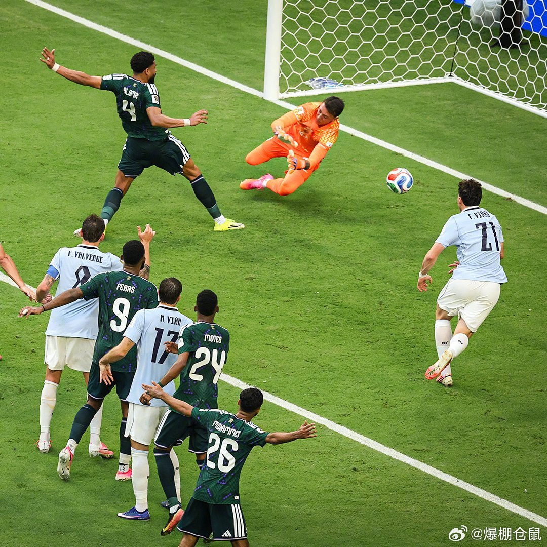 【亚足联球队在本次世界杯2胜3平继续保持不败！】韩国2比1捷克；澳大利亚2比0土