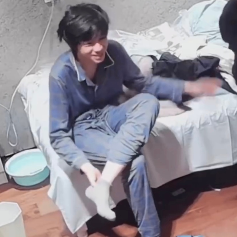 槽杰哪里配和张元英比呢？ ​​​