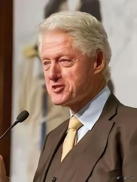 78岁的克林顿最近说了句听着挺软的：“如果中国成为新的全球领导者，希望到时候能给