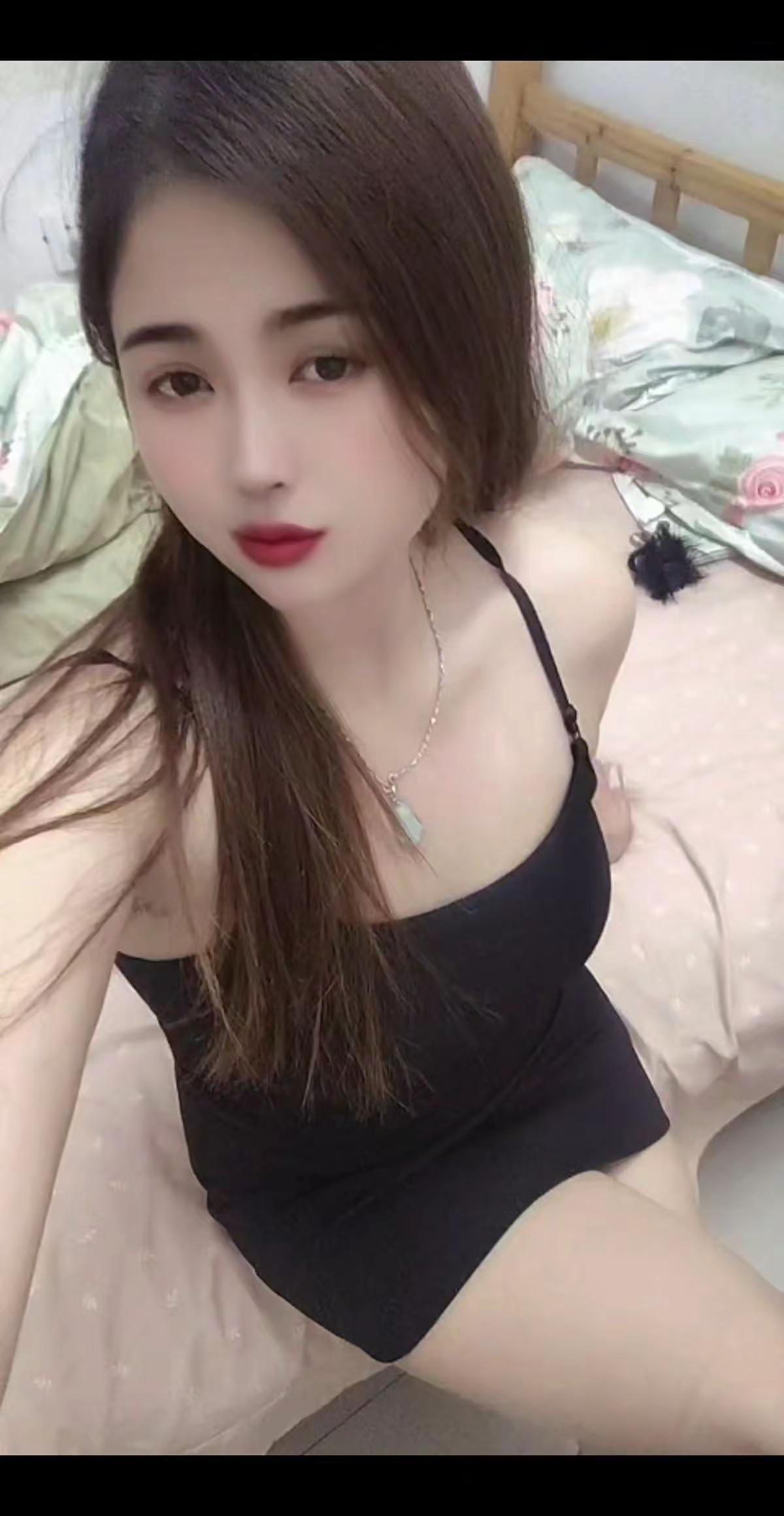 我找先生看八字他说我两很合适说我两个很般配非常合适过日子？这句歌词是什么命中跟哥