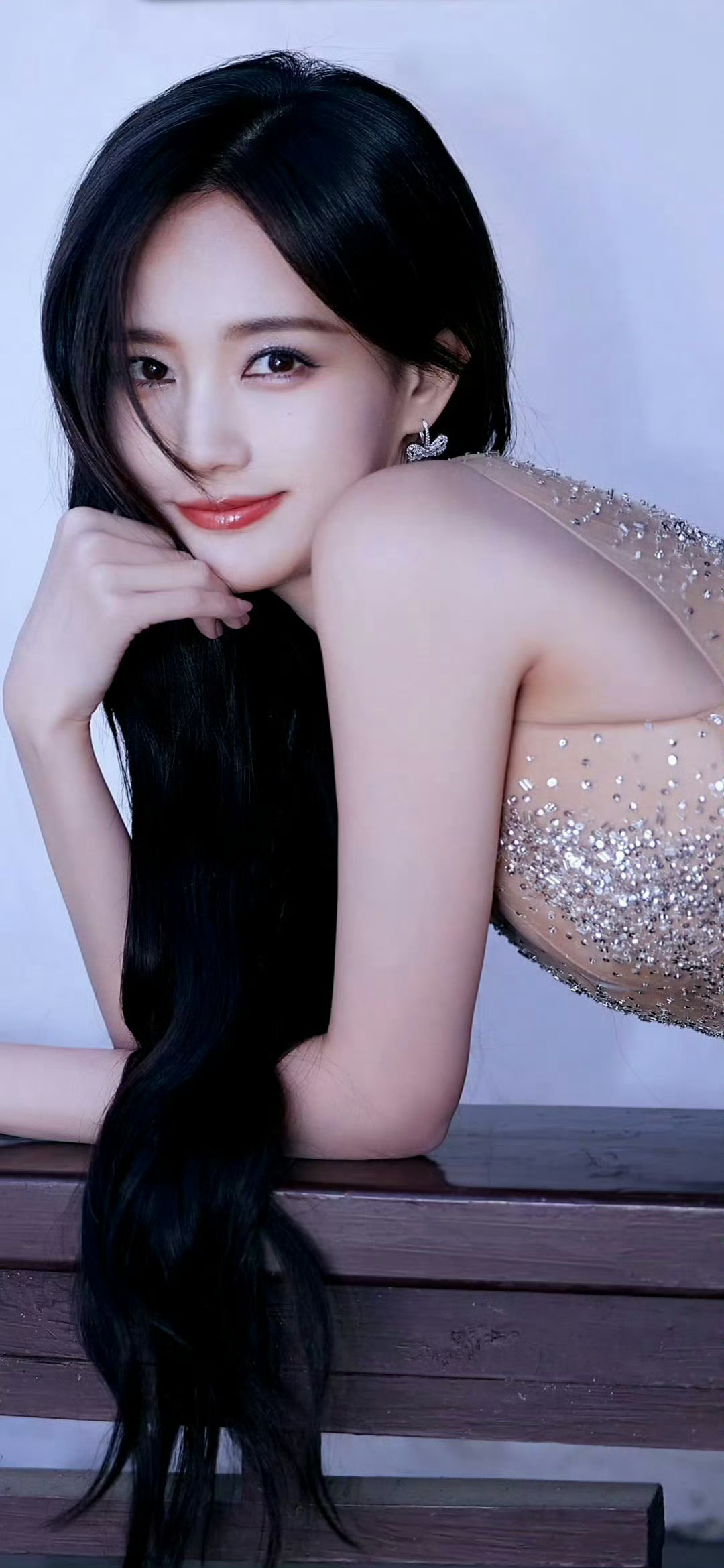 李一桐肩颈腰线双绝