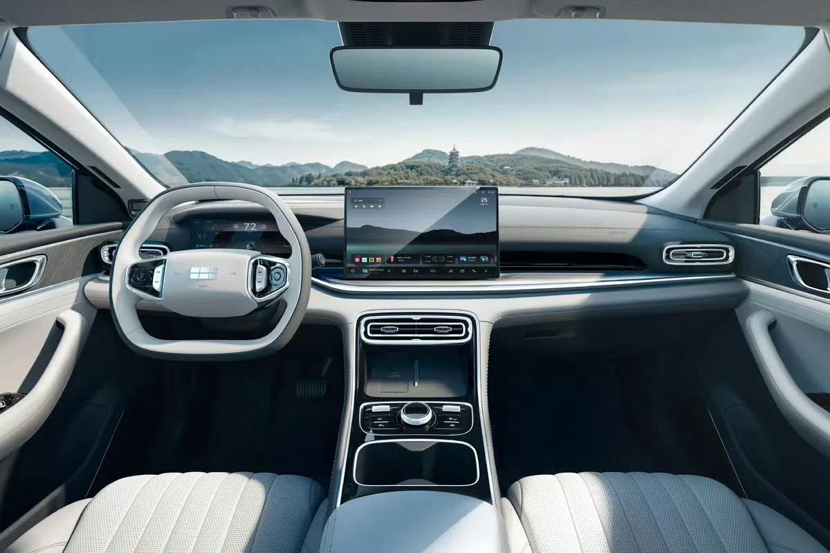 最近开了段时间吉利银河星耀6，真心觉得是家用代步的宝藏车型🤍日常开着特别省心，