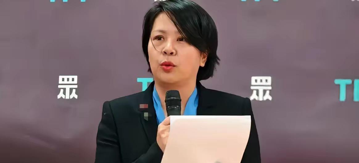民进党这波操作，简直是搬起石头砸自己的脚，笑不活了！

本来想请陆配出身的李贞秀