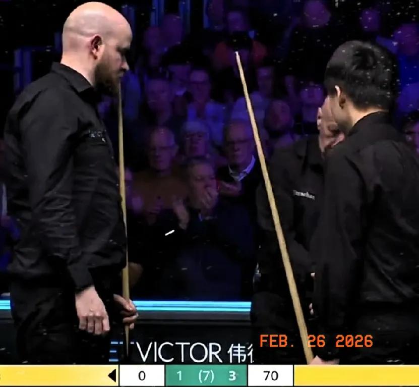 好消息！
江俊率先闯入八强！
第5局，江俊70-0拿下制胜局，一杆制胜锁定全场比