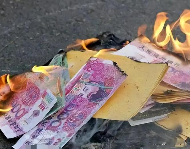 河南警方太猛了，抓了“玉皇大帝”，这回印冥币的都知道“玉皇大帝”长什么样了，以后