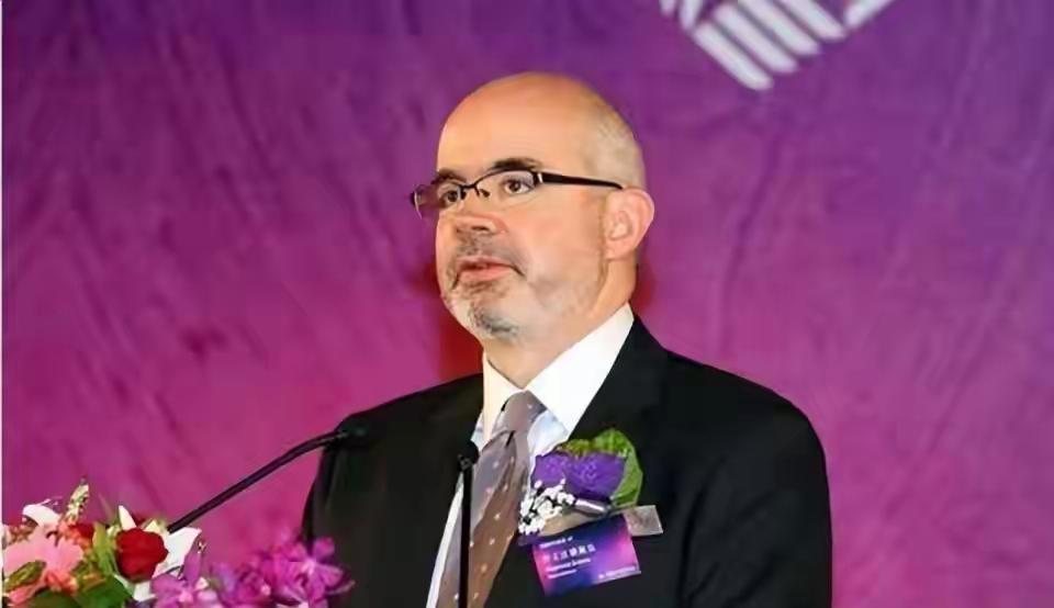 美专家罕见共识：两岸统一后，美国唯一可行路曝光！
 
台海局势剑拔弩张，美国却在