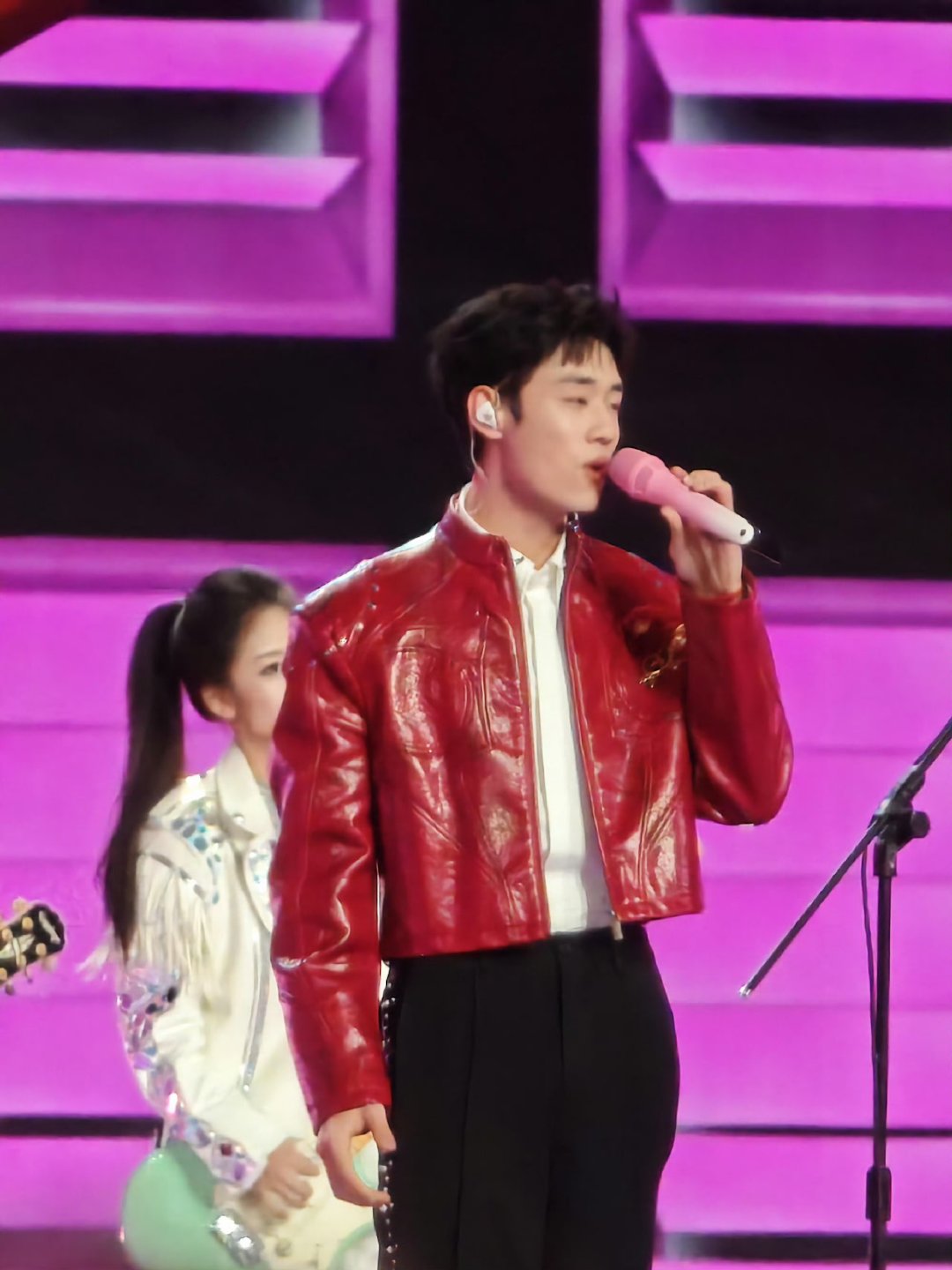 陈少熙唱陇上花开陈少熙演唱陇上花开 陈少熙唱陇上花开～期待一下今晚的舞台🤤🤤